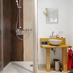 Stub'n Herbert Apartment