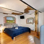 Stub'n Herbert Apartment
