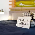 Stub'n Herbert Apartment